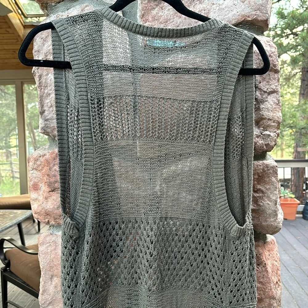 MAURICES Size LARGE Army Olive Green Open Weave Long Line Sweater Vest Boho